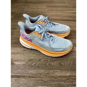 Women’s HOKA tennis shoes size 8B